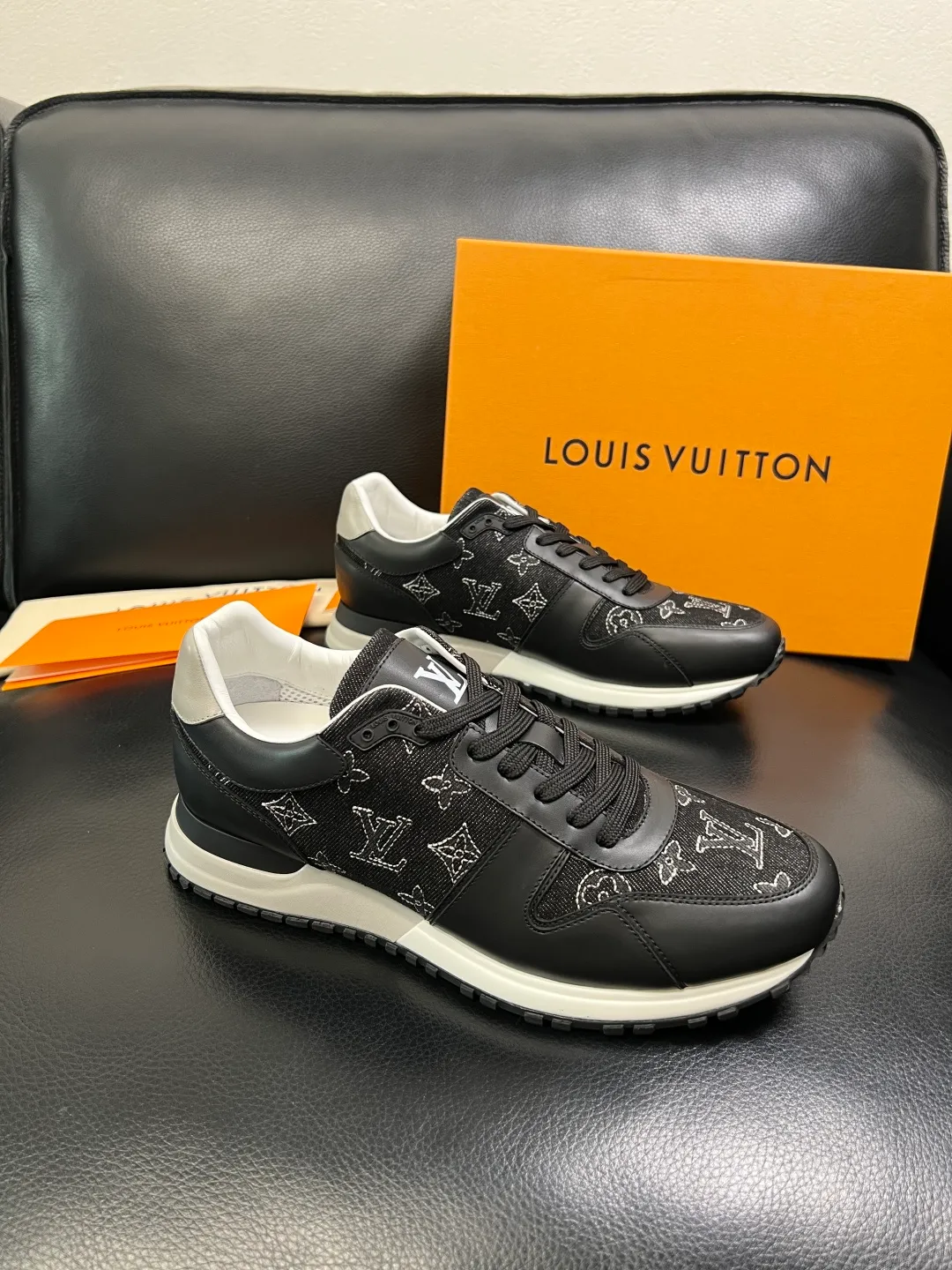 Men's shoes 💰740 Lv high quality top handicrafts Louis Vuitton, counters are equipped with the original factory, the uppers are imported from Italy, high-quality splicing colorful complex crafts, imported cowhide lining is soft and comfortable, soles: original soles specially provided by the original factory, T men's shoes 💰U exclusive movable molded soles are super comfortable, original factory single goods, code number 39-44 (customized 45)